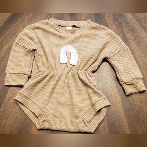 Tan Waffle Pattern Baby Romper with White Rainbow Design Size 12-18 Months
